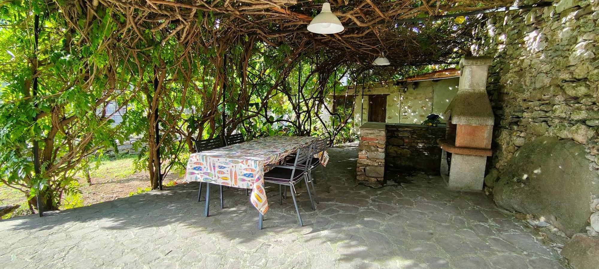 Bed and Breakfast La Casa Delle Pietre Parlanti - Casa In Pietra Ai Piedi Del Parco Delle 5 Terre Biassa Zewnętrze zdjęcie