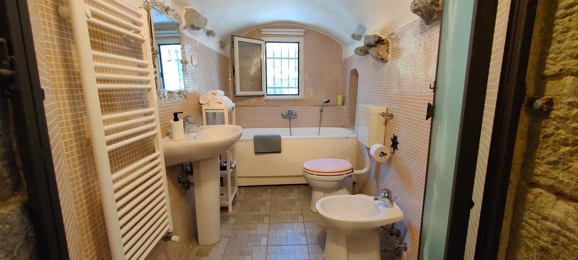 Bed and Breakfast La Casa Delle Pietre Parlanti - Casa In Pietra Ai Piedi Del Parco Delle 5 Terre Biassa Zewnętrze zdjęcie