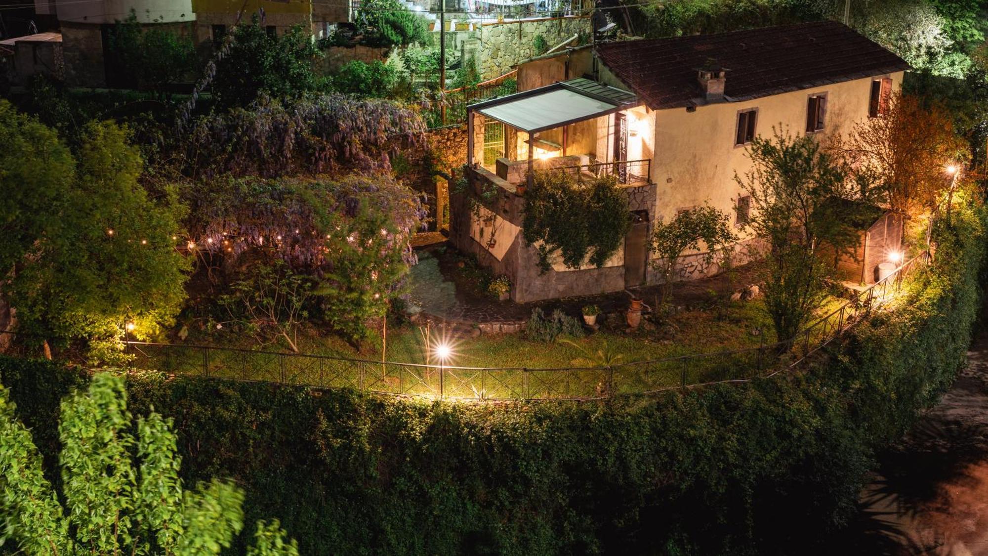 Bed and Breakfast La Casa Delle Pietre Parlanti - Casa In Pietra Ai Piedi Del Parco Delle 5 Terre Biassa Zewnętrze zdjęcie